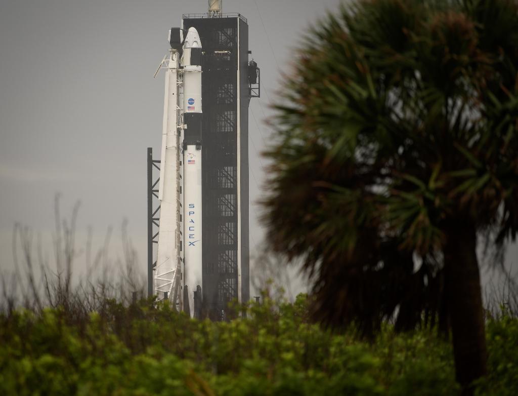 NASA's tweet photo. Today's launch was scrubbed due to weather, but #LaunchAmerica is just getting started! 🚀 

Our global watch party with @SpaceX continues this Saturday! Join us starting at 11am ET for live coverage. Liftoff is on for 3:22pm ET. Let's do this thing: https://t.co/Y55Xq7g2D2 https://t.co/izxAcPFf6I