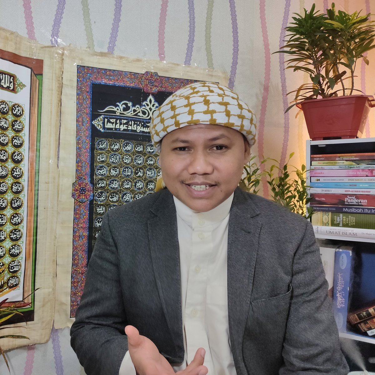 UmarMakka's tweet photo. #FotoProfilBaru https://t.co/7ppwMC5cjP