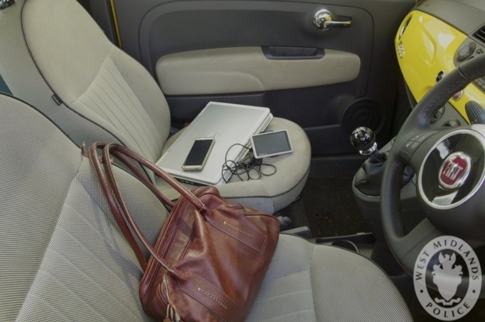 WMPolice's tweet photo. Multiple Stechford A Unit Officers were dispatched to reports of a group of males trying car doors. Area search being conducted. Always make sure you remove valuables from your vehicle including small amounts of money and don't forget to lock it! #ResponseTakeover #VehicleCrime https://t.co/uMX7m9YMj0