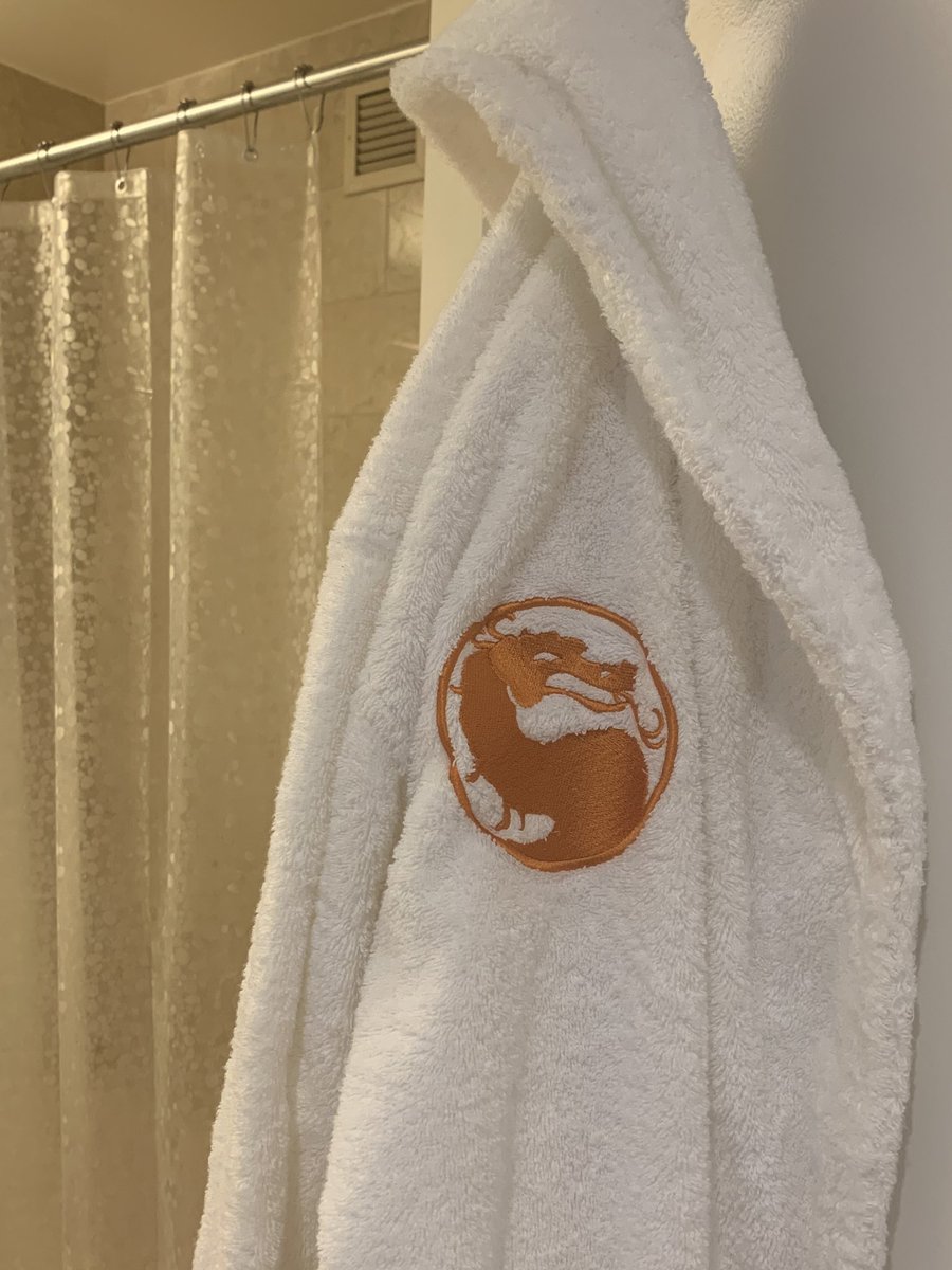 GraceRandolph's tweet photo. My #MortalKombat11 “AfterBath” kit came!! 🥊

I now have a #MortalKombat themed bathroom 🛁!

I hope everyone is enjoying #Aftermath which just debuted yesterday - thank you to ⁦@wbgames⁩ ⁦@NetherRealm⁩ for thinking of me 🤗 https://t.co/qxAABf8eDT