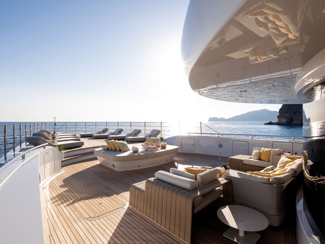 nauticflow's tweet image. Did you feel the experience @benettiyachts ? We did❣️
-
-
-
#lovingtheocean #yachtsupplies #luxurydesing #superyachts #superyachtslife #superyachtcaptain #christofle #superyachtlifestyle #bernardaud #luxurydecor #luxury #yachtsupplies #luxurydesing #superyachts #superyachtslife