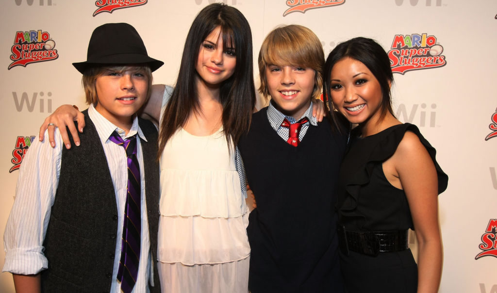 To that point, there are plenty of pics from the party, but other than two carpet pics of Ulrich, it's all the younger attendees. For example, here's Dylan and Cole Sprouse celebrating their Suite 16th with Selena Gomez and Brenda Song: