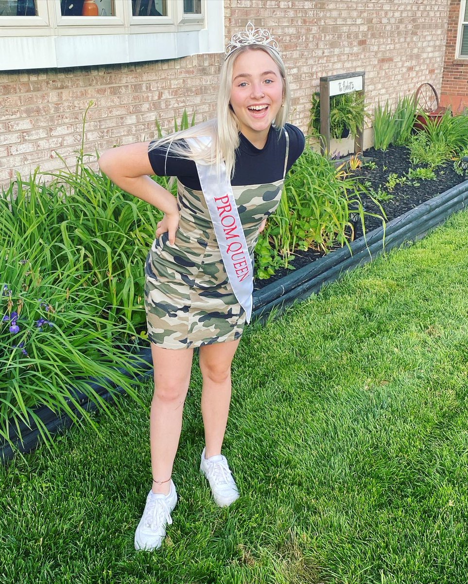 nkymortgagegirl's tweet photo. Even though prom was cancelled due to COVID - they did the voting before school was out, & guess who’s your PROM QUEEN!!! 👑👸🏼 @Lacireinhart3 I love you & I’m so excited for you! 🥰 I know it’s not how you imagined it... but it’s still just so AWESOME! 💕 #promqueen #dixieheights https://t.co/4hqBNdtwGN