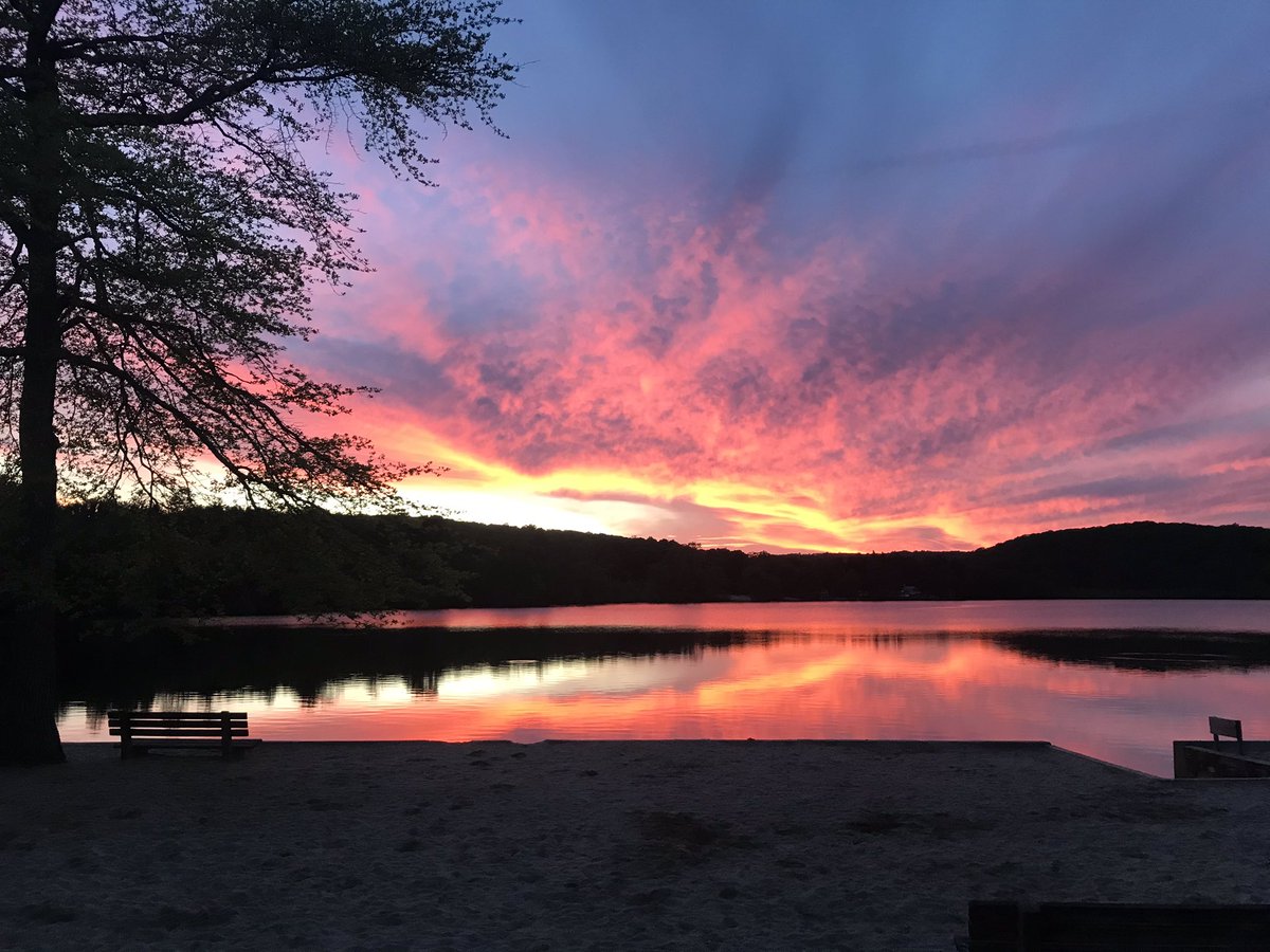 gpfaff38's tweet photo. @ryanhanrahan Cedar Lake #chesterct https://t.co/bXPUAwQuEN