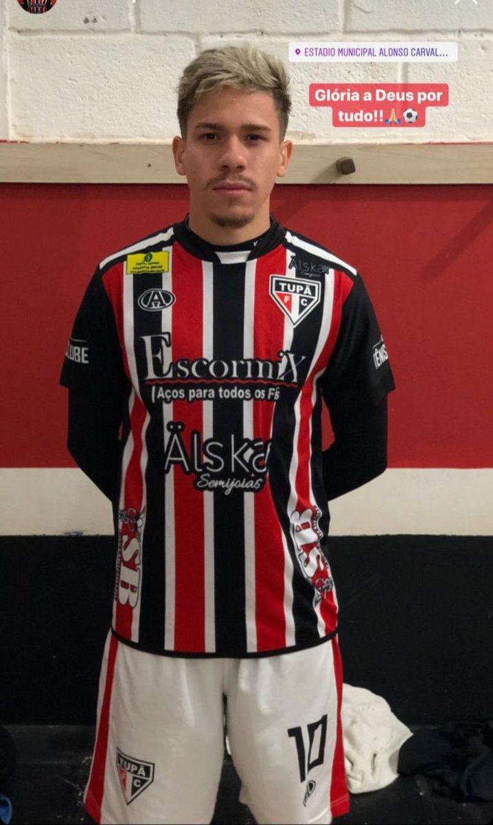 ChelseaGja's tweet photo. “Heitor é animal" era cantado pelos torcedores, e ele vem pra manter a boa impressão como na primeira passagem, jogador com ótima visão de jogo e bom no desarme é mais um que vem pra abrilhantar nosso meio campo, bem vindo novamente fera! 🔵⚪️🦁 https://t.co/tiSQWoYWzl