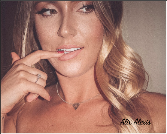 SO excited with how my new photoset turned out! Here's a lil sneak peak of one of the photos💕  ✨Like<a href="/tag/camgirl"class="tags"><span>#camgirl</span></a><a href="/tag/mfcpromo"class="tags"><span>#mfcpromo</span></a>