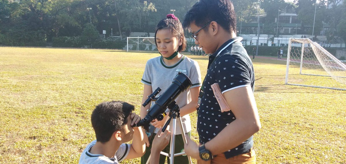 GreenAstroSoc's tweet photo. (1/2)
Here are some of the shots during the "LET THE LOVE SHINE!" Free Solar Viewing of the DLSAU Green Astronomical Society last February 14, 2020 at the TAFO Grounds. ππ
#DLSAUGreenAstroSoc
#TakeAPartOnOurConstellation
#SolarViewing
#Astronomy https://t.co/xzGq2QSUiR