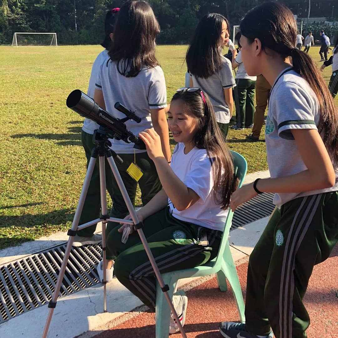 GreenAstroSoc's tweet photo. (2/2) Here are some of the shots during the "LET THE LOVE SHINE!" Free Solar Viewing of the DLSAU Green Astronomical Society last February 14, 2020 at the TAFO Grounds. ππ
#DLSAUGreenAstroSoc
#TakeAPartOnOurConstellation
#SolarViewing
#Astronomy https://t.co/5PFUxhtOwJ