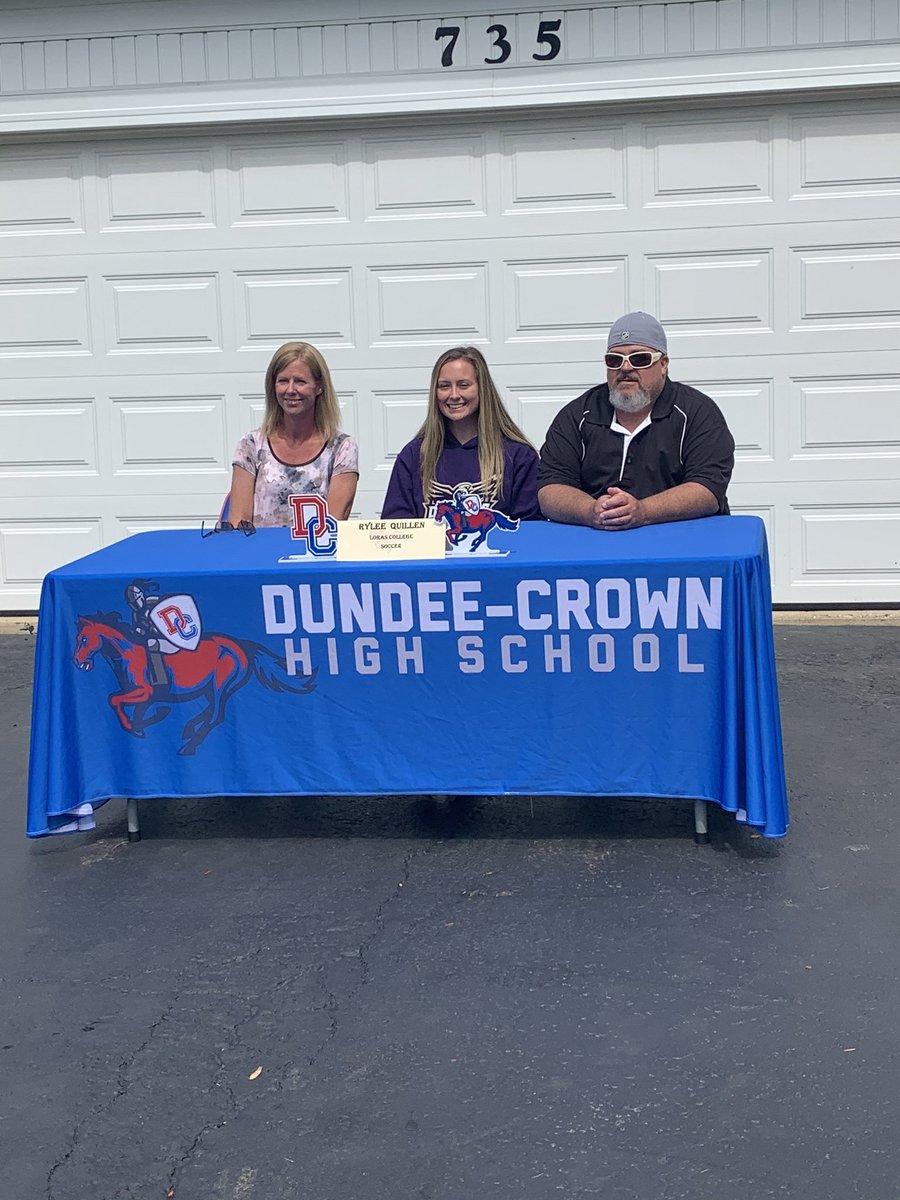 dc_girlssoccer's tweet photo. Congrats to @QuillenRylee on her signing day today! We are so proud of you. Keep pushing & you will accomplish great things. Thanks for all your hard work and dedication these last four years. #Loras #DCGRAD #OneTeam 💙❤️⚽️ https://t.co/99o9OCob7c
