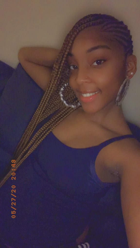 therealprettyg_'s tweet image. Baby muvaaa💕 #quarantining #itsdeodorant🙄