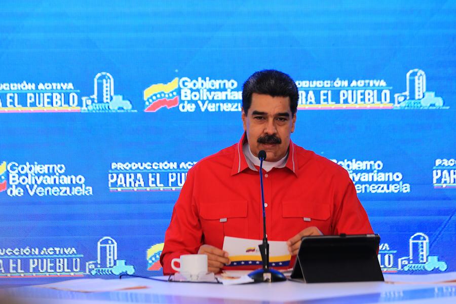NicolasMaduro's tweet photo. Instruí a @drodriven2 y a @jaarreaza, establecer coordinaciones para convocar una conferencia de los países del ALBA, en la cual se discutan criterios comunes para el desarrollo de una economía real postpandemia, capaz de satisfacer las necesidades de nuestros pueblos. https://t.co/1XfzOBRnu9