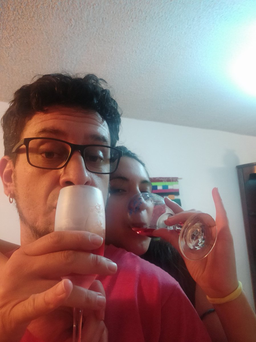 guichoactor's tweet image. Cuánta elegancia la de Atempan!
#brindandoporelamor
#eleganciaencuarentena