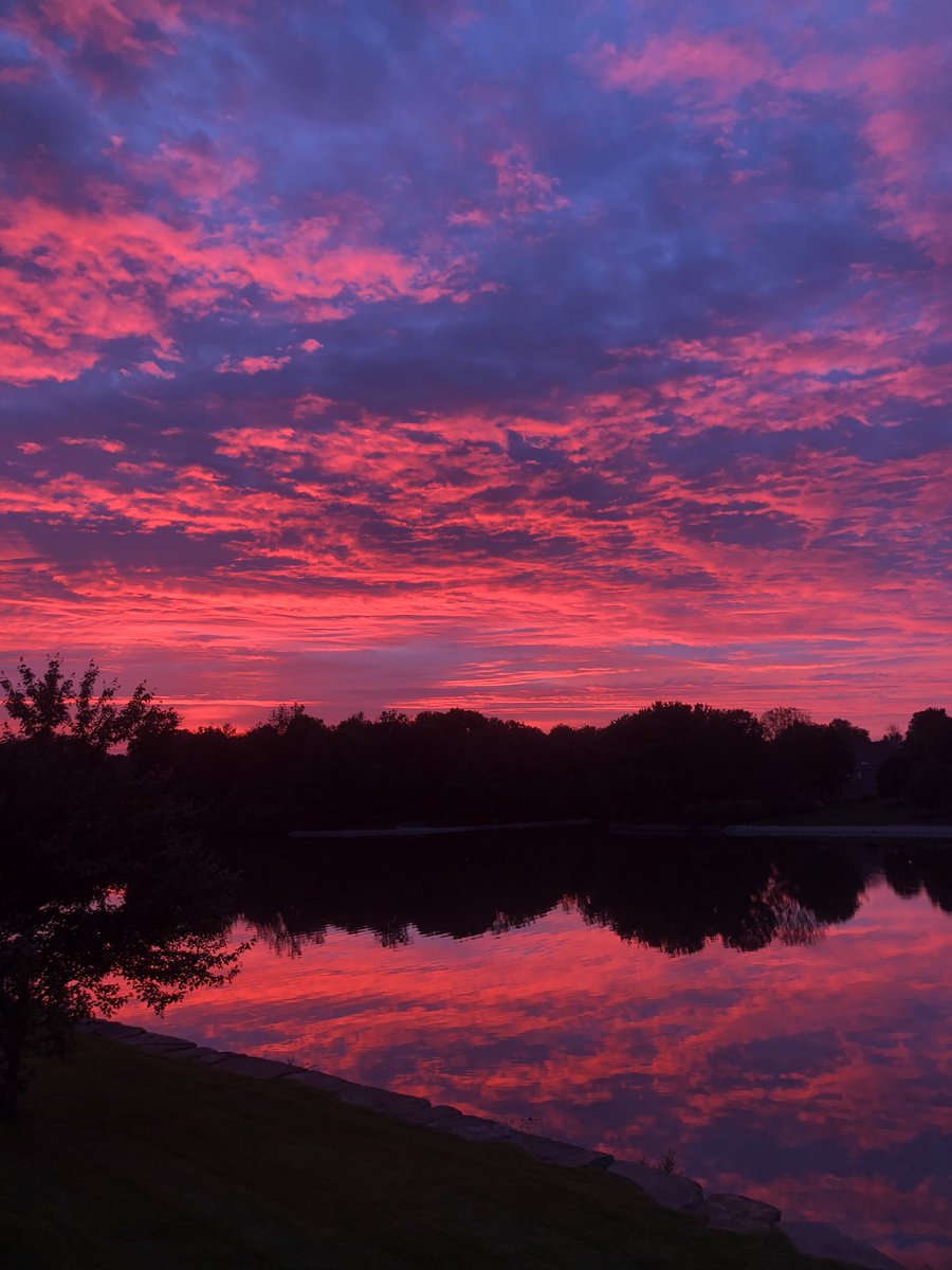 jacalackin's tweet photo. @mikebracciano beautiful sunset in st joe tonight!!! https://t.co/oiYWC4iUHv