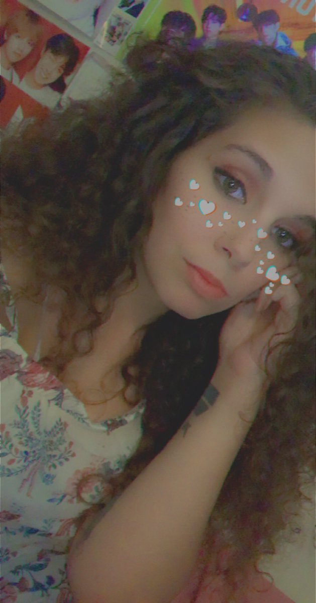 PsyduckQueen's tweet photo. First day back at work and I decided to dress up. I think I did a good job! 💞 https://t.co/fvww6DLUss