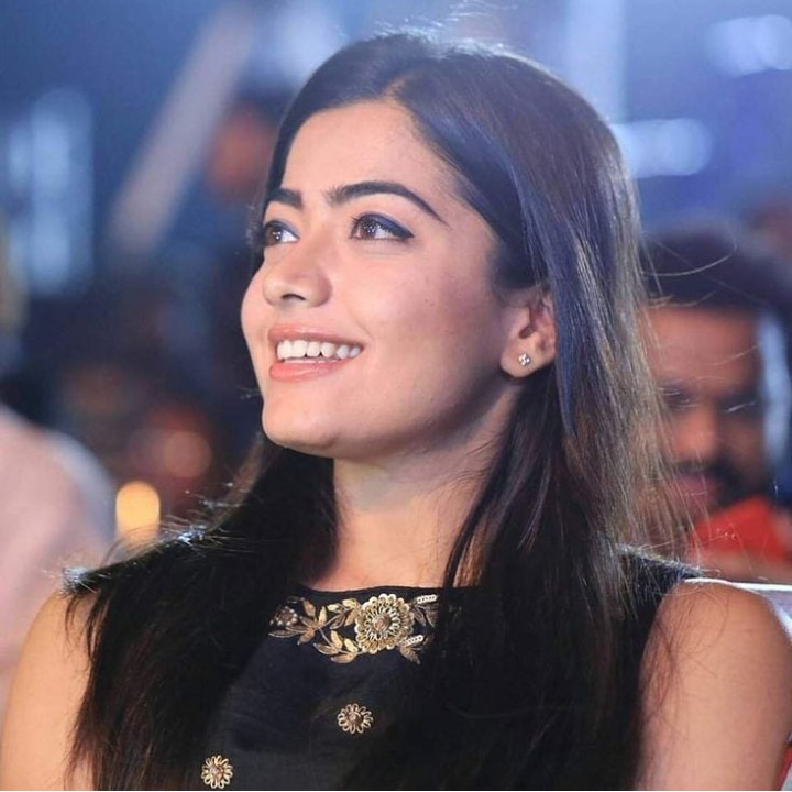 My goddess rashmikha  @iamRashmika Beautiful girl you are born to do great things so believe in yourself Not all of us can do great things but we can do small thing's with great great love Lots of love    Your sincere fan  @iamRashmika  #RashmikaMandanna