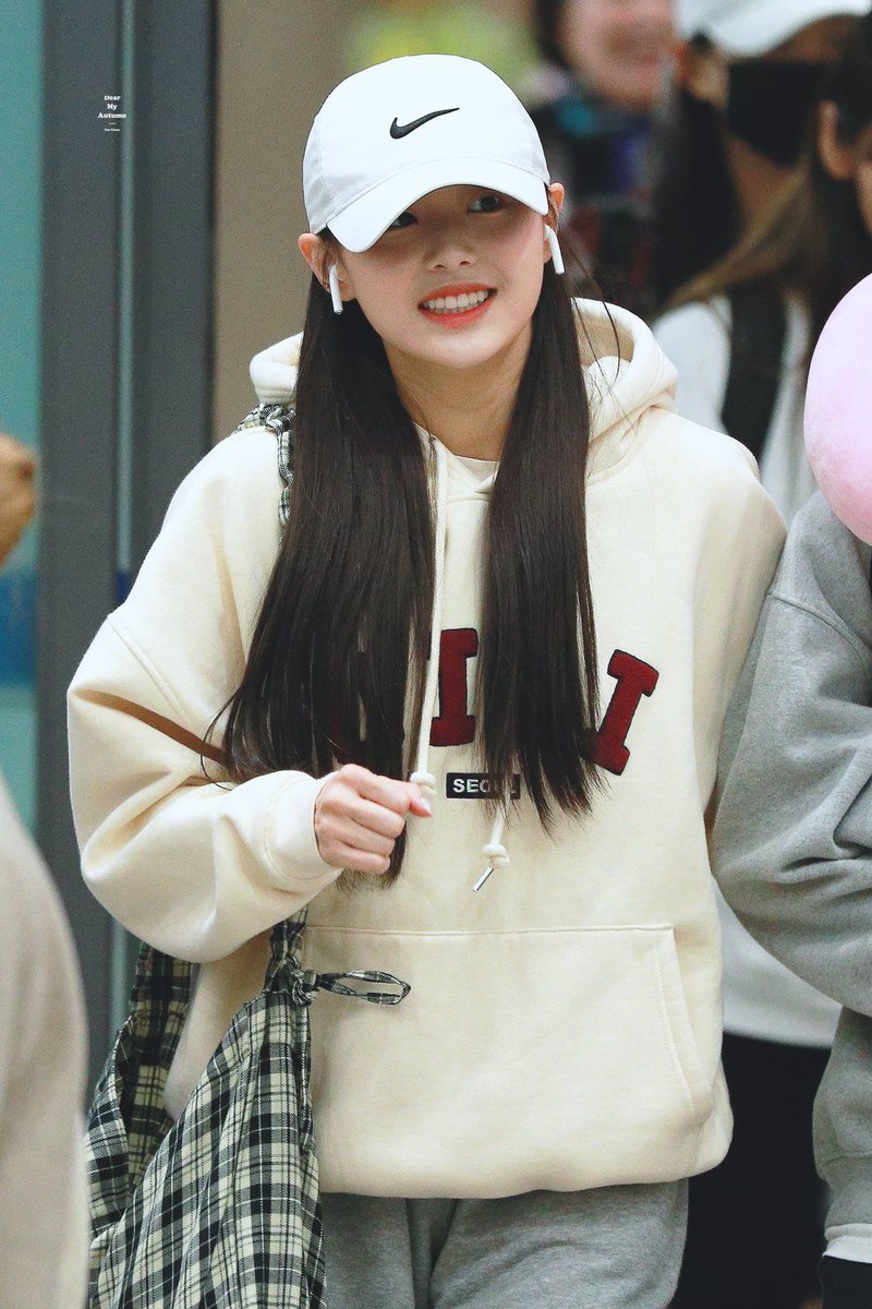 Chuu the visual: a thread