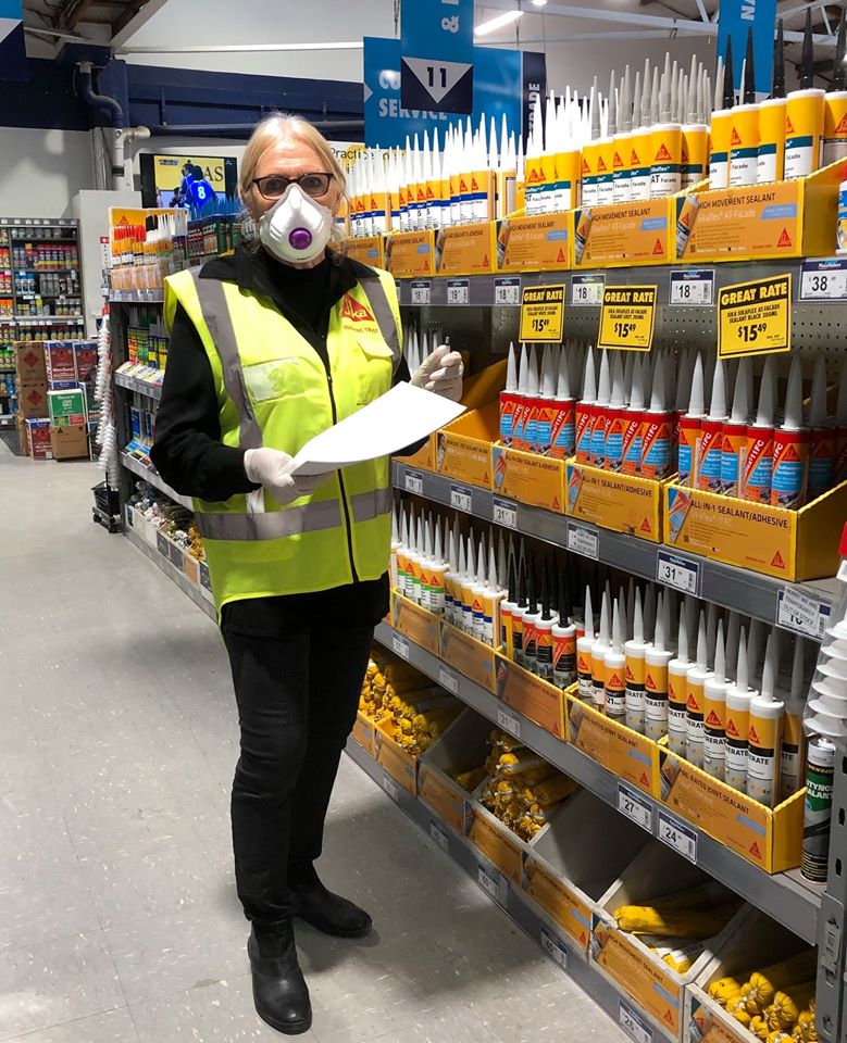 Sika_NZ's tweet photo. Sika's Key Account Manager Diane, all geared up, making her first stop at PlaceMakers Cook Street. Rocking the new protocols Di! #PlaceMarkers https://t.co/ubGS0fRWgI