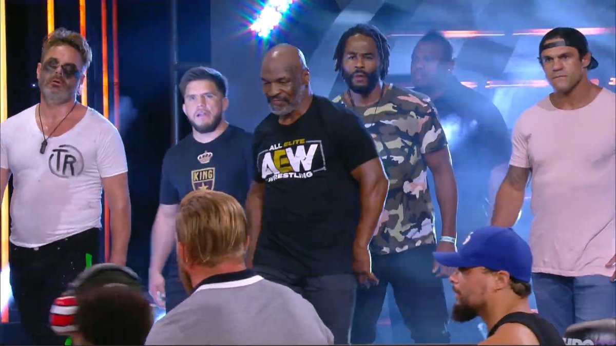 Espn Mma On Twitter Recently Retired Henry Cejudo Showed Up To The Professional Wrestling Show Aew Dynamite To Accompany Mike Tyson Who Was Also Flanked By Rashad Evans And Vitor Belfort Https T Co 6eqyzb5fw5