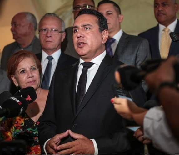 MarquitosValen2's tweet photo. Nuestra solidaridad y nuestras oraciones, para nuestro hermano de luchas, el Hon. José Joe Román, Alcalde de San Lorenzo. Esperamos que su intervención quirúrgica sea acompañada de la mano de Nuestro Señor. Que todo salga bien. ¡Unidos todos en oración por su salud! Bendiciones. https://t.co/PsQ3MZeIgy