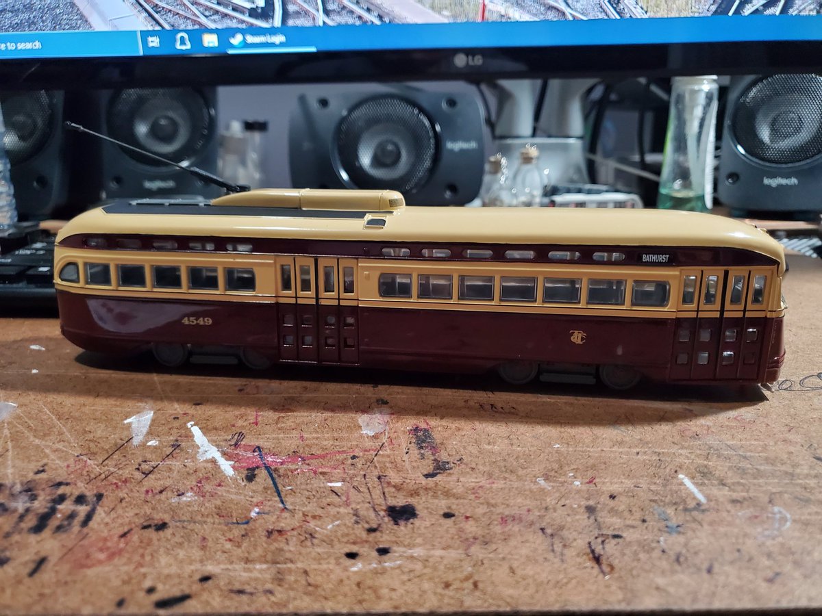 itsreinerseth's tweet photo. New additions to the fleet! #transitmodel #torontotransitcommission @TTChelps @TTCStuart @TTCsly @ttcdesign https://t.co/oAhOIPUDs6
