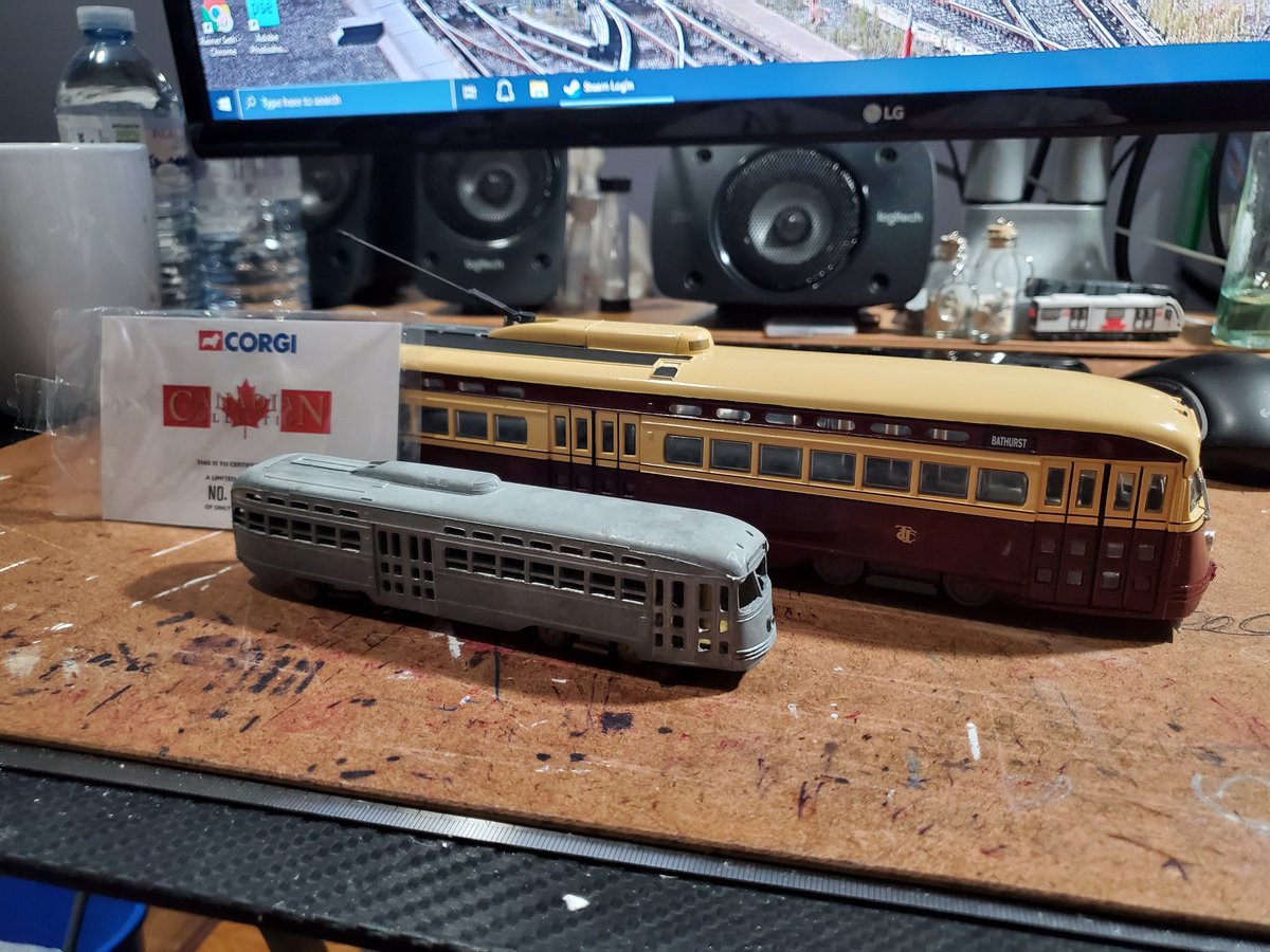 itsreinerseth's tweet photo. New additions to the fleet! #transitmodel #torontotransitcommission @TTChelps @TTCStuart @TTCsly @ttcdesign https://t.co/oAhOIPUDs6