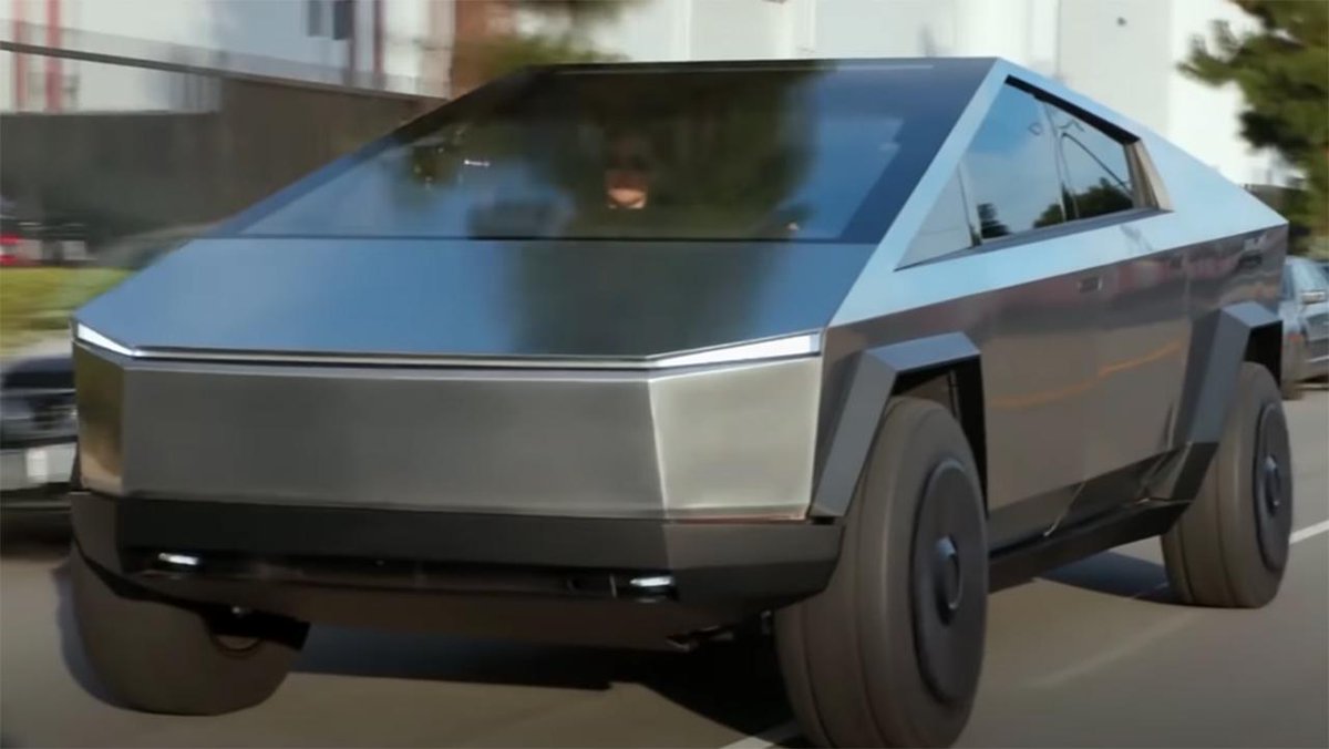 See Tesla’s Cybertruck roll through the streets with Jay Leno behind the wheel and Elon Musk riding shotgun. (via <a href="/mashable/">Mashable</a>) bit.ly/2TJxIg3