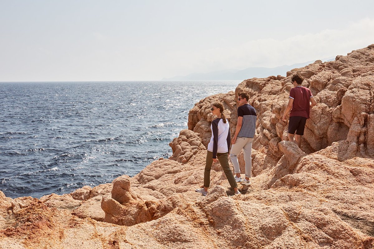 FrontRowandCo's tweet photo. Throwing it back to last year's photoshoot location #bythesea #calm #throwback #wanderlust #onlocation #frontrowandco #frontrowclothing #frontrow #unisex #tagfree #fashion #leisurewear https://t.co/QgAaoLWCxB