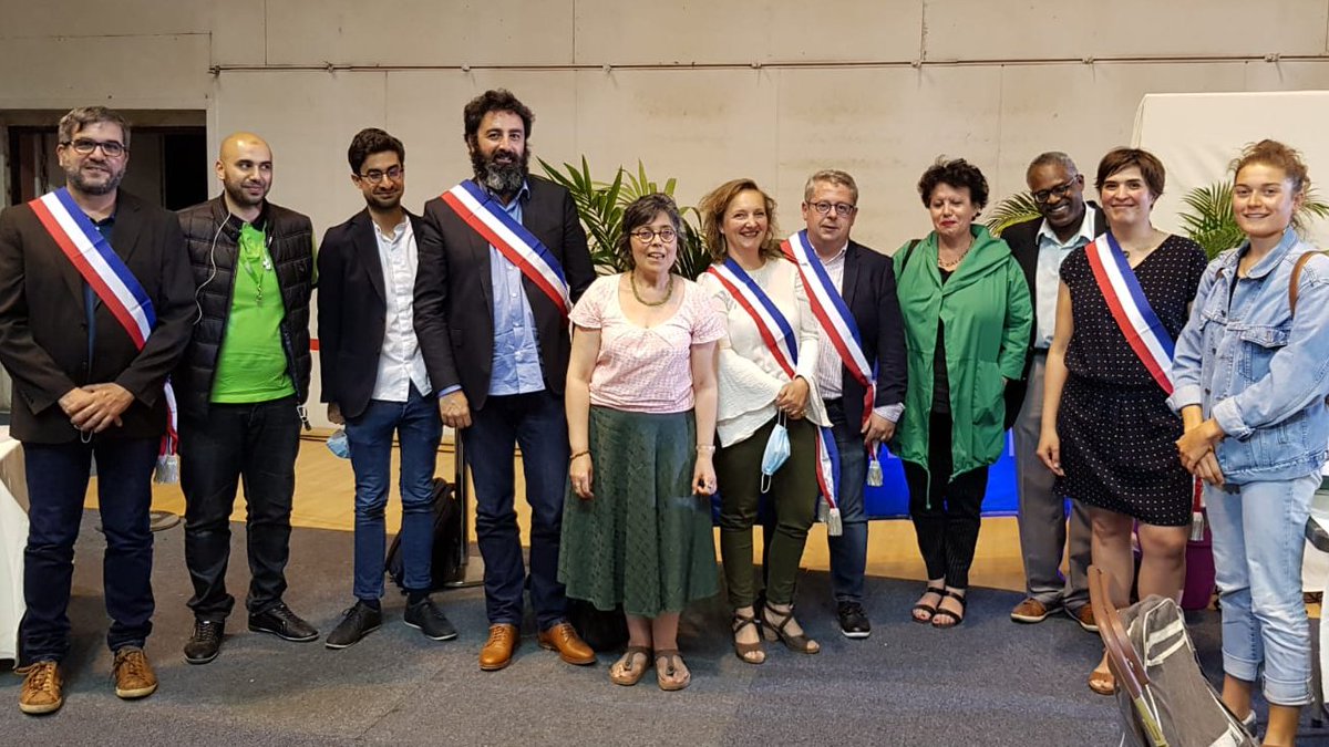 Ça y est, vos nouveaux élus ont été installés hier soir lors du premier conseil municipal. Nous vous remercions toutes et tous pour la confiance que vous nous avez accordée le 15/03. Vous pourrez compter sur cette équipe pour engager la transition écologiste à #Pantin #merci