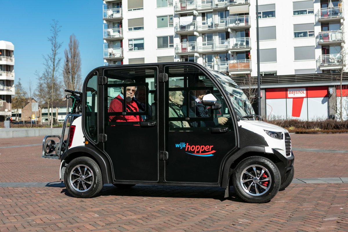 Vanaf dinsdag 2 juni 2020 kunt u weer reizen met de Drechthopper en de Wijkhopper. Om dit zo veilig mogelijk te doen is een aantal voorzorgsmaatregelen getroffen. Op onze website leest u hier meer over: bit.ly/3gxEbnM.