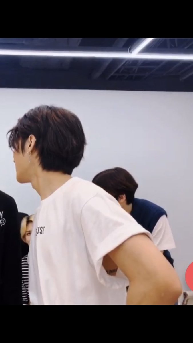 badbitchyuck's tweet photo. OMG WOOYOUNG HAS A TATTOO https://t.co/S3oesvYEMC