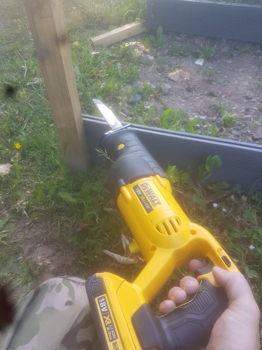 sproz21's tweet image. New toys to play with at the @kintsugiuk gardens. 
Planning to make this the best disability and hidden conditions friendly garden/ allotment space in Plymouth. 

Thankfully this tool is kick ass and saved a ton of time. 

 #Disabilitys #CommunityGardens @DEWALTtough