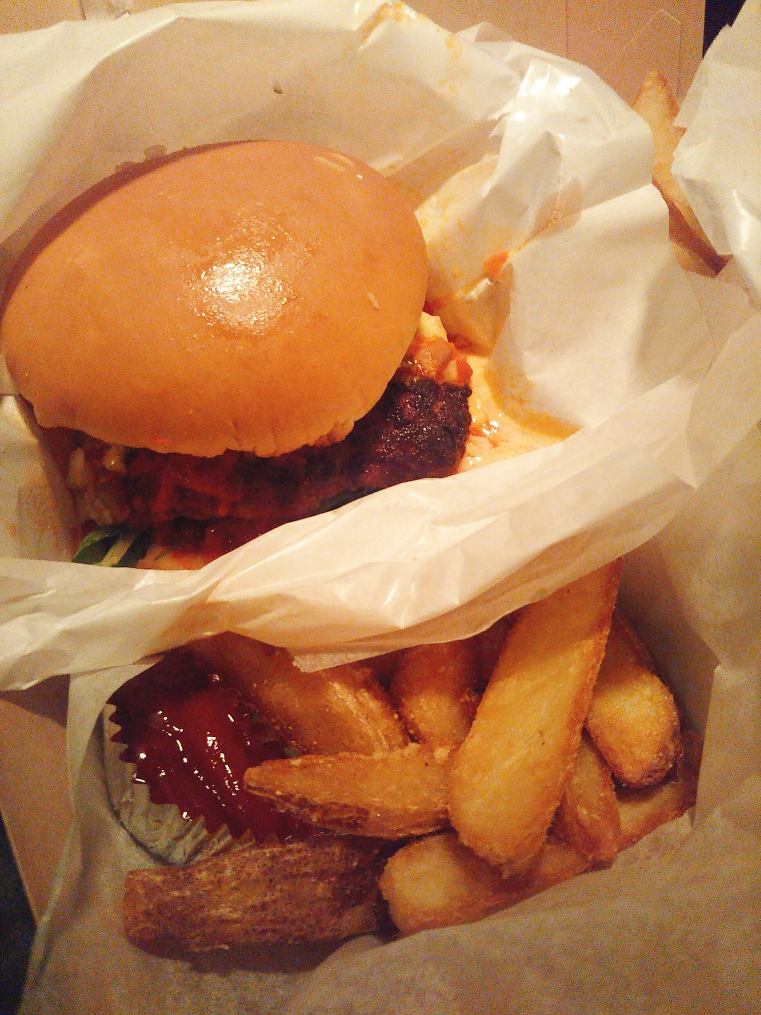 えふえむ花巻 豊沢町の肉バルサンダー花巻でテイクアウト サンダーバーガーボックス 0円 税込 と 花巻 藤原シェフのケバブめし 0円 税込 をご紹介しました ボリュームたっぷりで 食べごたえ十分のハンバーガーとスパイスの効いたケバブ