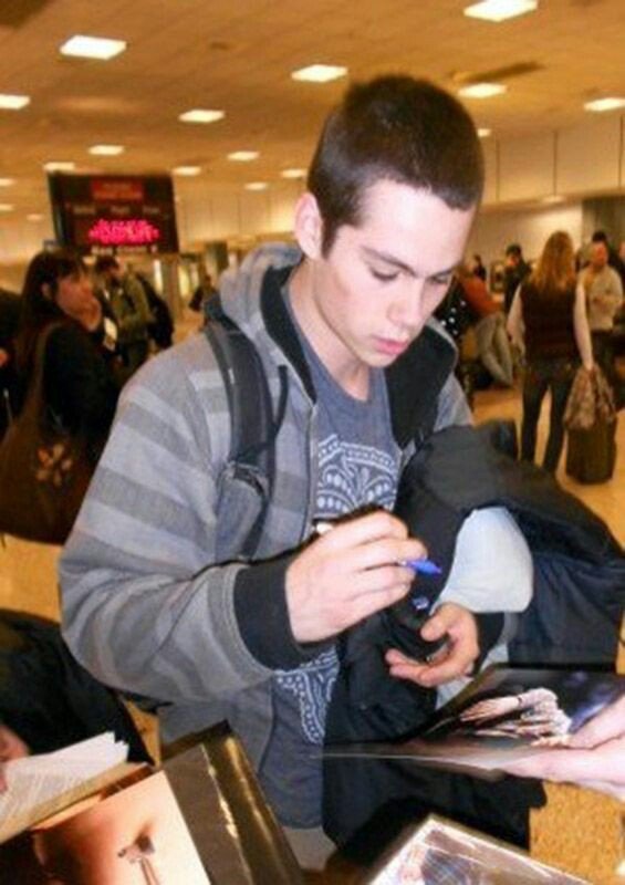 my dream is to meet dylan and hug him and his pillow