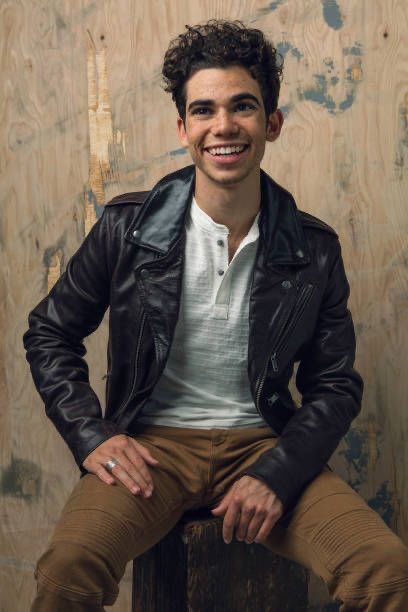 Happy 21st birthday cameron boyce! i miss seeing you on my tv screen! fly high   