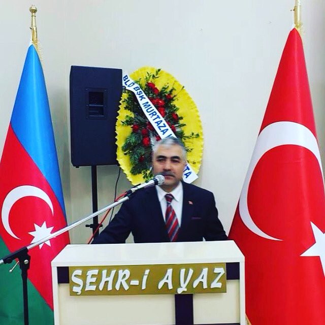 28 Mayıs 1918 Cumhurbaşkanı Mehmet Emin RESULZADE önderliğinde kurulan Azerbaycan Demokratik Cumhuriyeti nin 102 .yılı.Kutlu olsun.