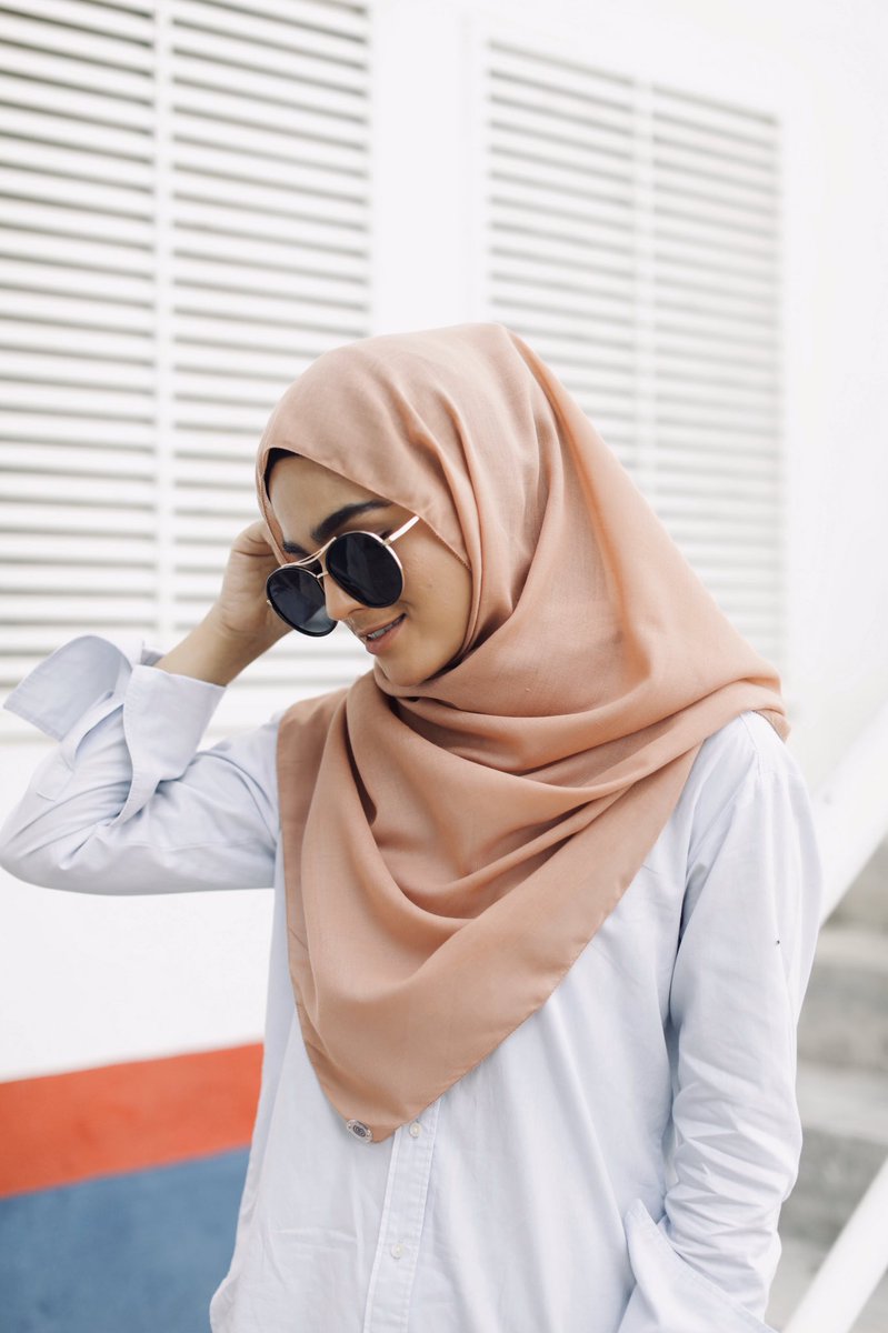 twolipshouse's tweet photo. 🌷TWOLIPS GIVEAWAY 🌷
Assalamualaikum #TLMuffins ! Giveaway datang lagi 👻 Kali ni untuk tudung Lily Cotton Shawl pulak!
Syarat giveaway:
1. RT tweet
2. Follow twitter @twolipshouse
3. Follow ig https://t.co/mVI3NNKHaj
And jangan lupa bagitau kenapa nak menang giveaway ni ✨ https://t.co/OkqTYYi7v1