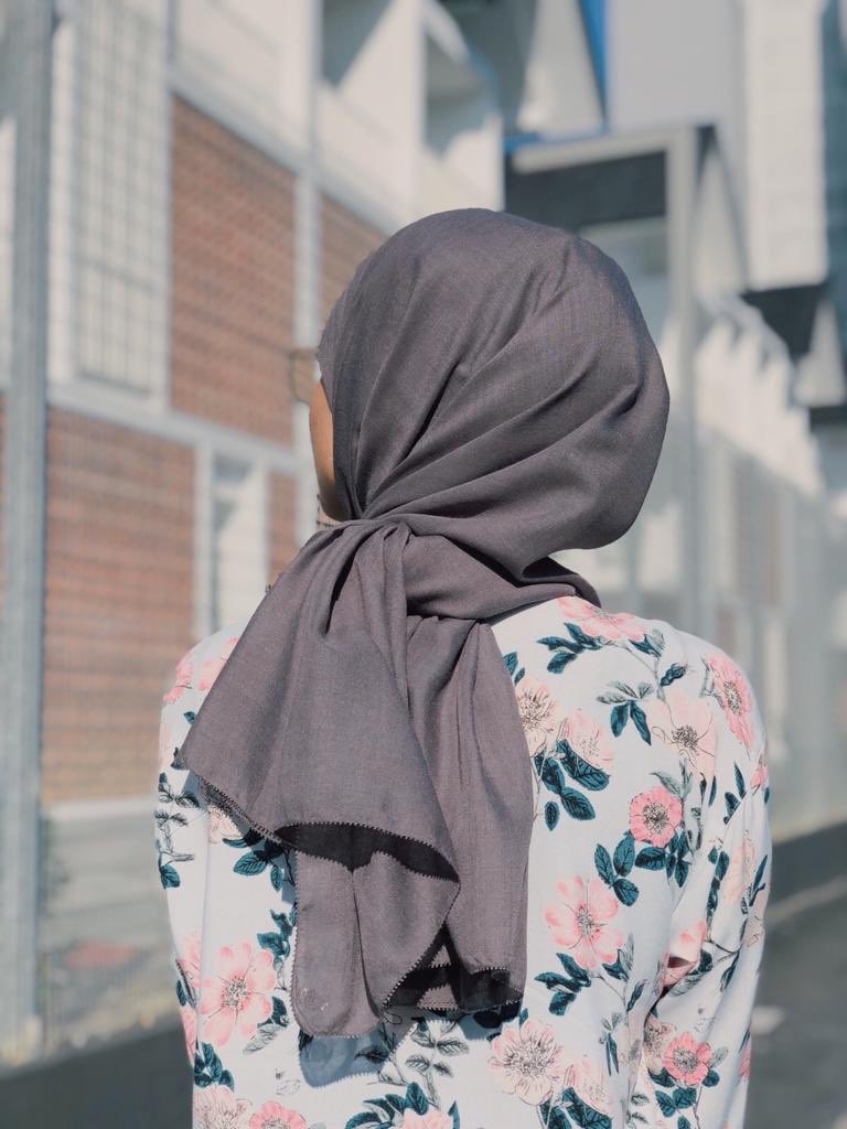 twolipshouse's tweet photo. 🌷TWOLIPS GIVEAWAY 🌷
Assalamualaikum #TLMuffins ! Giveaway datang lagi 👻 Kali ni untuk tudung Lily Cotton Shawl pulak!
Syarat giveaway:
1. RT tweet
2. Follow twitter @twolipshouse
3. Follow ig https://t.co/mVI3NNKHaj
And jangan lupa bagitau kenapa nak menang giveaway ni ✨ https://t.co/OkqTYYi7v1