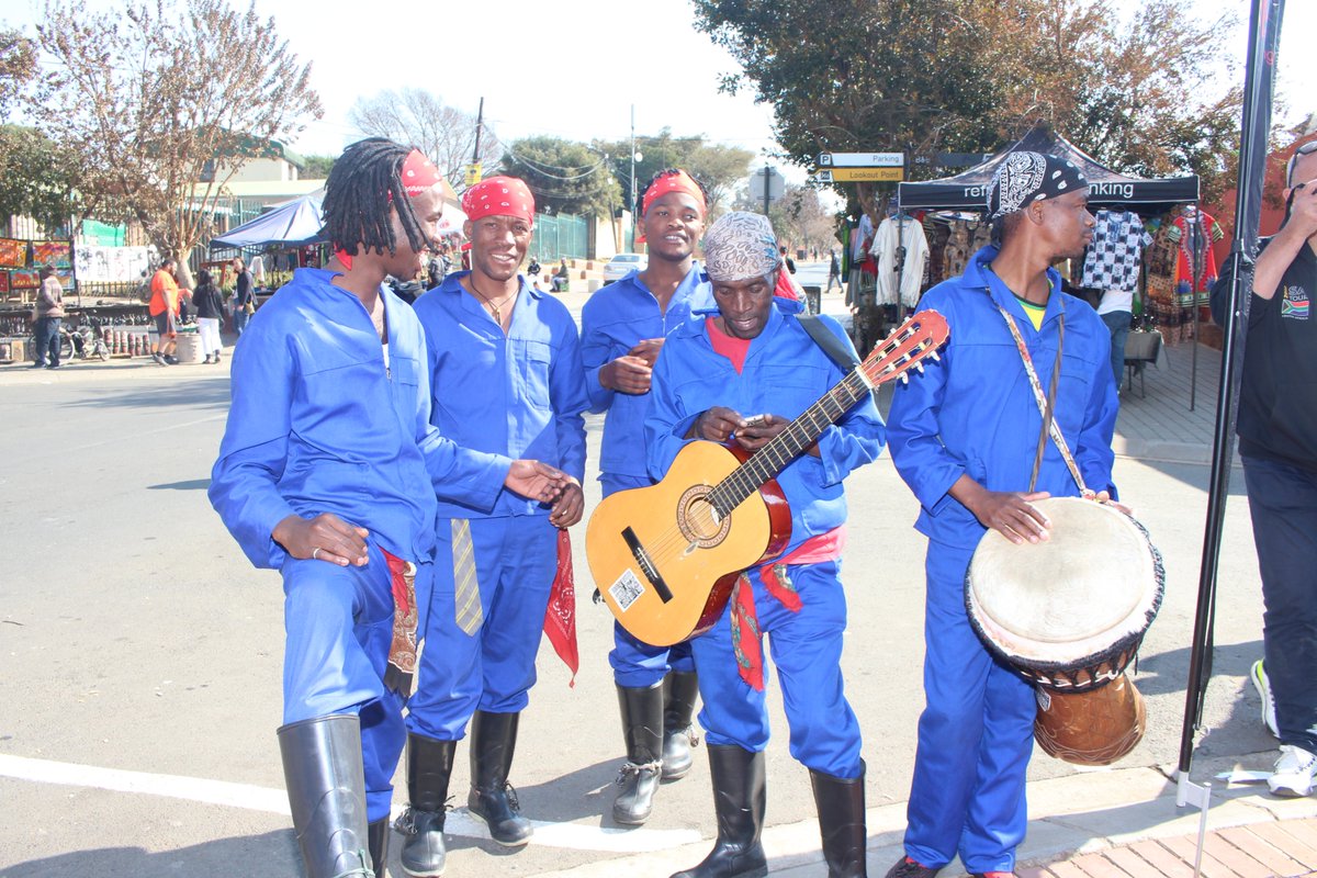 Frenchtouropera's tweet photo. On a very busy day, the Street of #Vilakazi will never disappoint, the vibes, a warm welcome of the local people that you meet it's what you will take home @visitgauteng  #sowetotownship #daytour @SouthAfrica #conferencetours #meetsouthafrica #travel #southafrica @GoToSouthAfrica https://t.co/1DKFxM6VCM