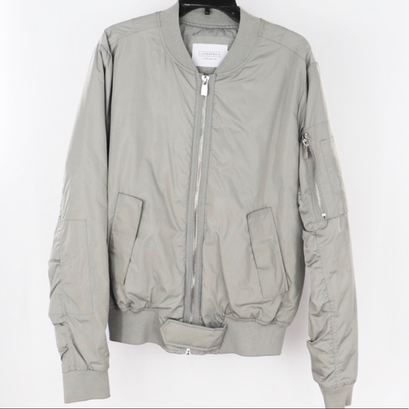 moneycometh1's tweet photo. So good I had to share! Check out all the items I'm loving on @Poshmarkapp #poshmark #fashion #style #shopmycloset #elevenparis #hollister: https://t.co/jVdQKiqvm7 https://t.co/eQOvbtiECh