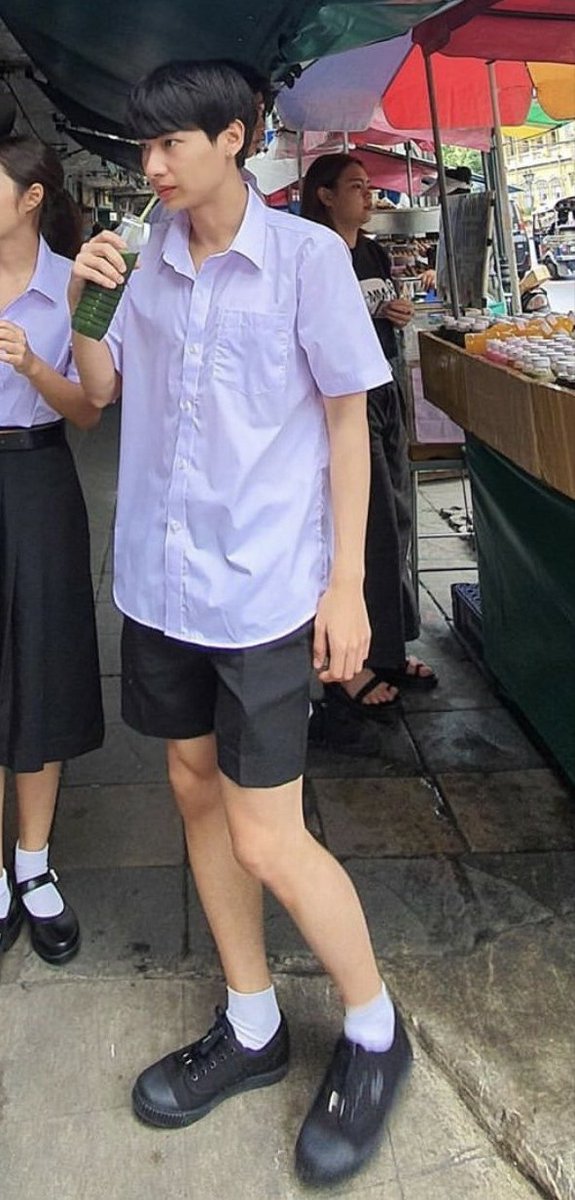 intuyin's tweet image. date after school? #เลิกเรียนเจอกันจะ