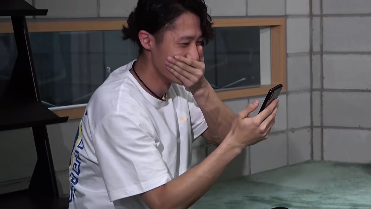 さっくんを見た全スノ担と岩本照。
#すのとStayHome  #さっくん