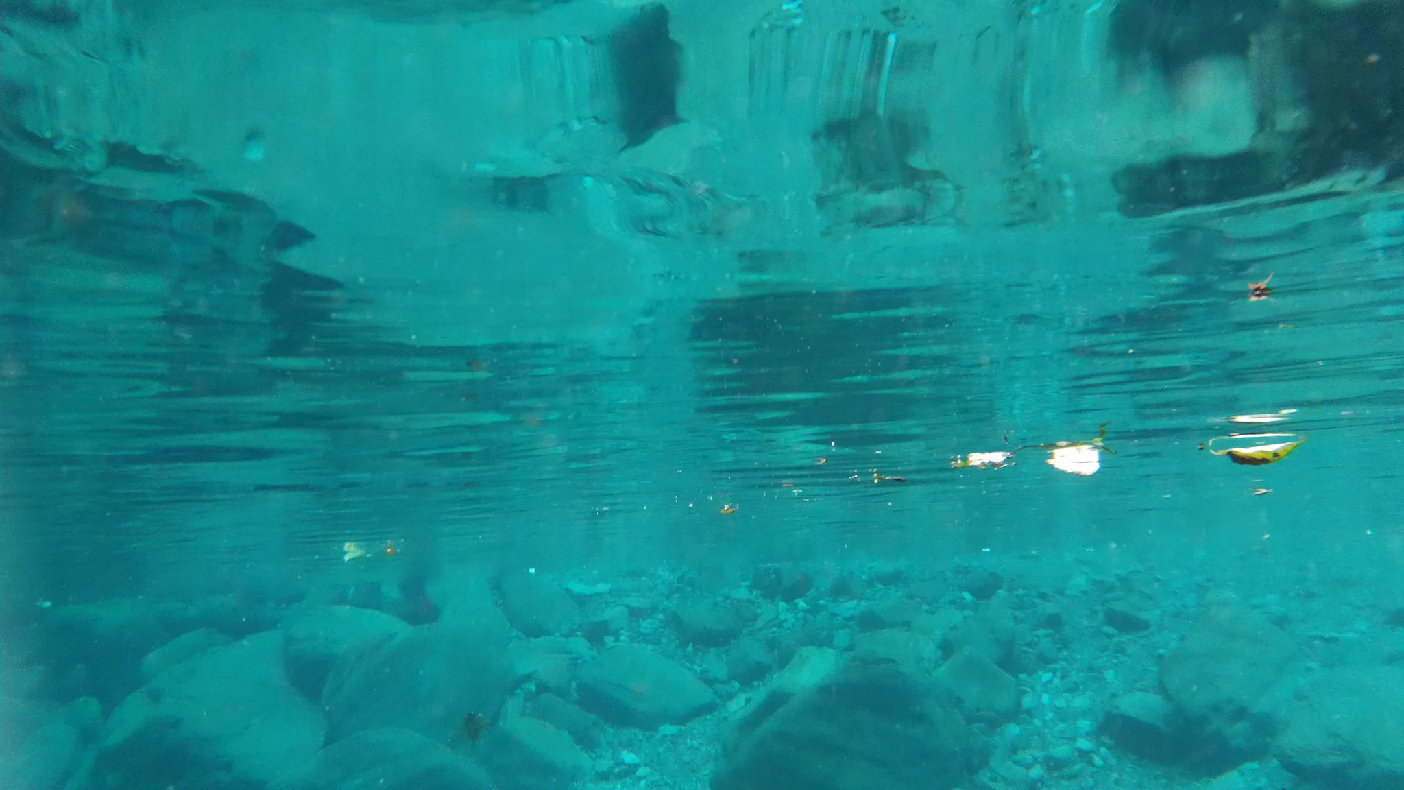 @Leon_photo101 そちらも綺麗ですが同じ高知の仁淀川です 