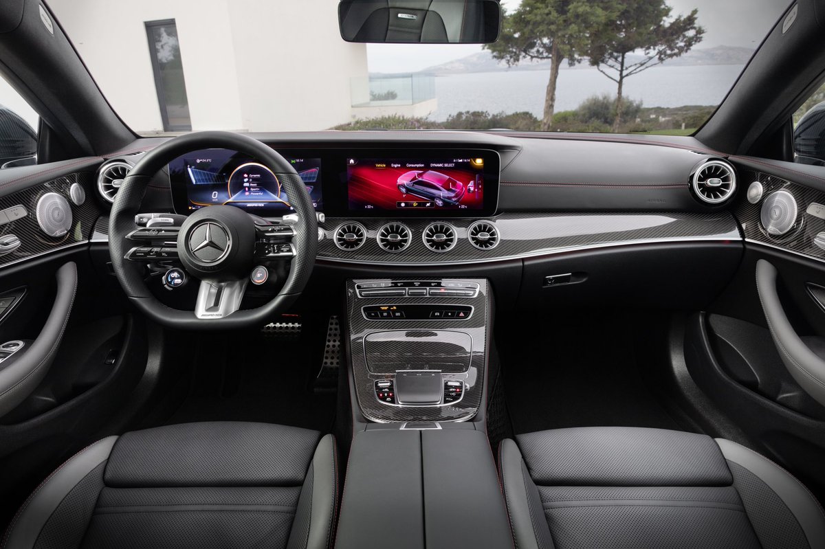 EdwardMakwana's tweet photo. The updated Mercedes-Benz E-Class Coupé. Dynamic looking car 👌🏾😍
#MercedesBenzEClassCoupe
#EClassCoupe
#EClass
#MercedesBenz
#Daimler
#Mercedes
#LuxuryCars
#PremiumCars
#TheBestorNothing https://t.co/3GM6CvnVWp