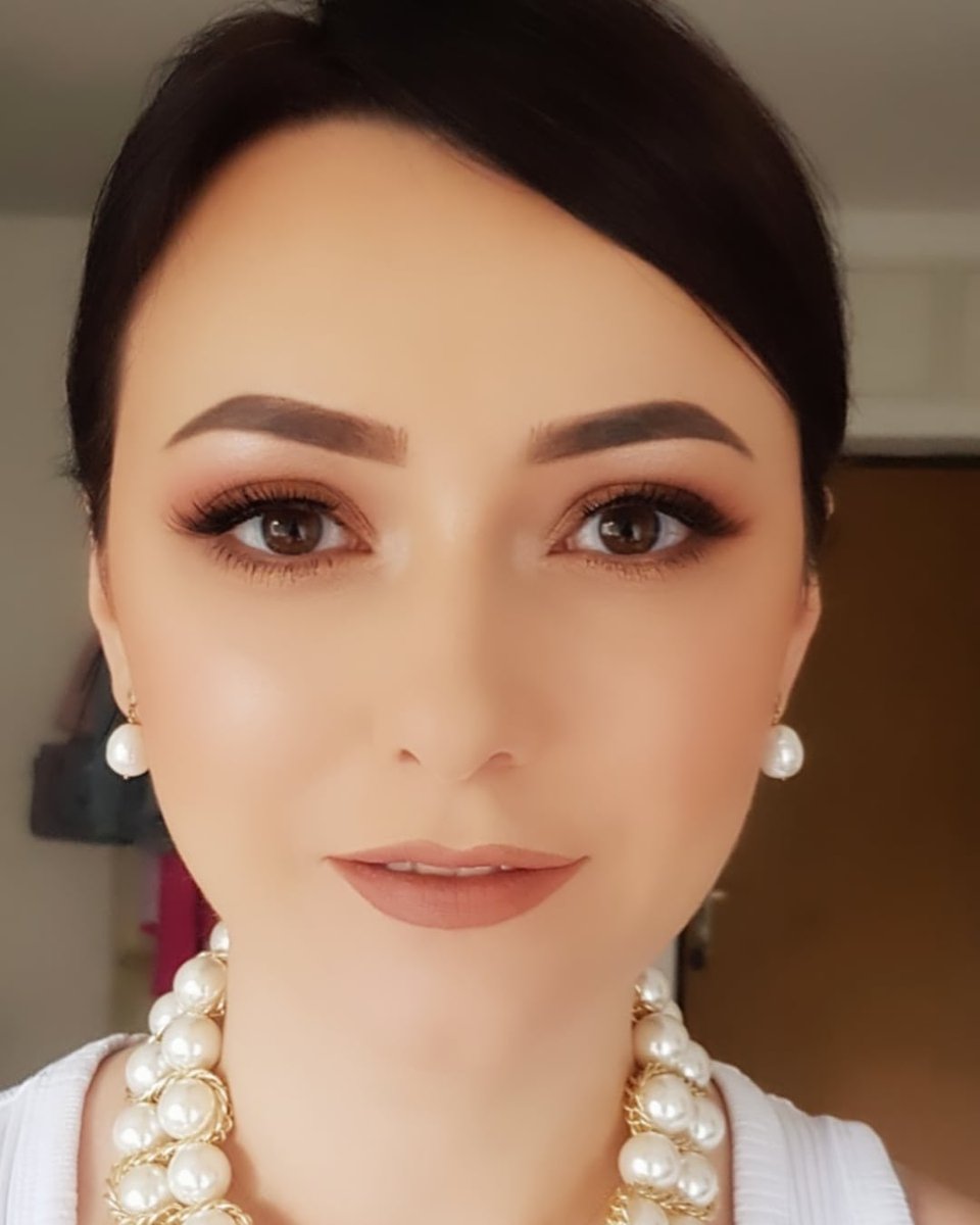 NTarau's tweet photo. #naturalmakeup #naturaltones #makeup #freshskin #makeupassion #makeupjob https://t.co/rsGV7wsOv0