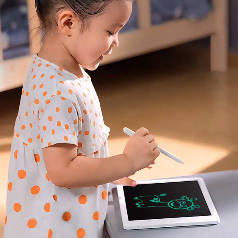 andreqve's tweet photo. Oke gue mau giveway 1 unit Xiaomi Mijia Blackboard Writing Digital Drawing Tablet  LCD 10 ini!

Caranya sangat mudah, cukup RT lalu pergi ke https://t.co/l05kxIHHLr dan follow toko Shopee gue.

Hadiah dalam bentuk voucher diskon 100% diskon untuk produk ini. https://t.co/vGqlzhu2hU