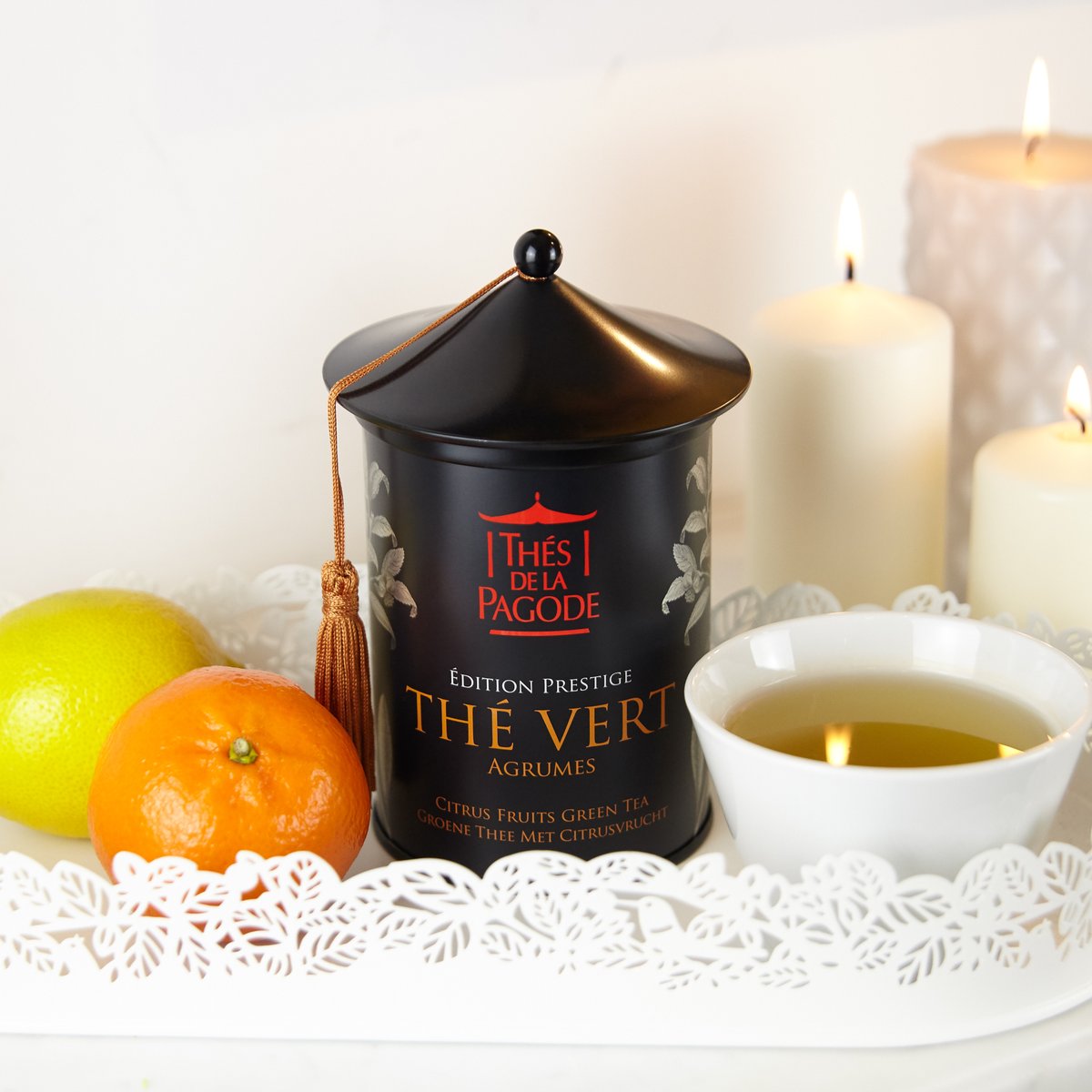 Dimanche 7 juin, pour la #fêtedesmères, que diriez-vous de lui servir un bon petit déjeuner, accompagné d'un délicieux #thévert agrumes ? 🍊🍋 

Parfait pour bien commencer la journée et… elle va se régaler 😋

Thé vert aux agrumes, coffret Prestige : loom.ly/TKh3yXo