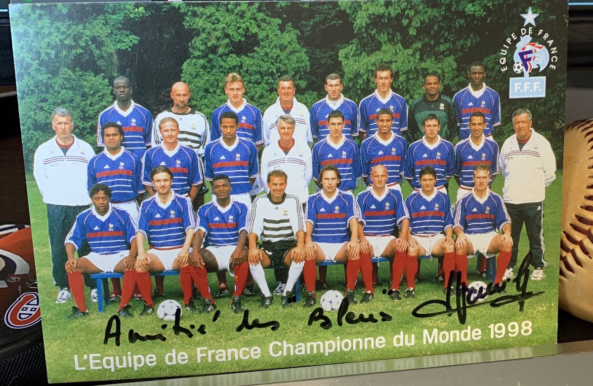 damsbb's tweet image. 1er colis reçu. Merci @CyrilDumoulin @YatusYatus1 et @SportAidons. Et merci à #HenriEmile pour les cartes dédicacées !!!