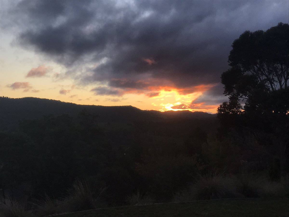 unboundrunning's tweet photo. 🐊CROC 100 Miler🐊 55.4->61.6m

End of another good day's training. All ticking over nicely and heading towards a pressure-free long run on the weekend...

Lanterne Rouge on track...

🏮🏮🏮

#centurioncommunity 
@centurionrunner https://t.co/ScToExs4J3