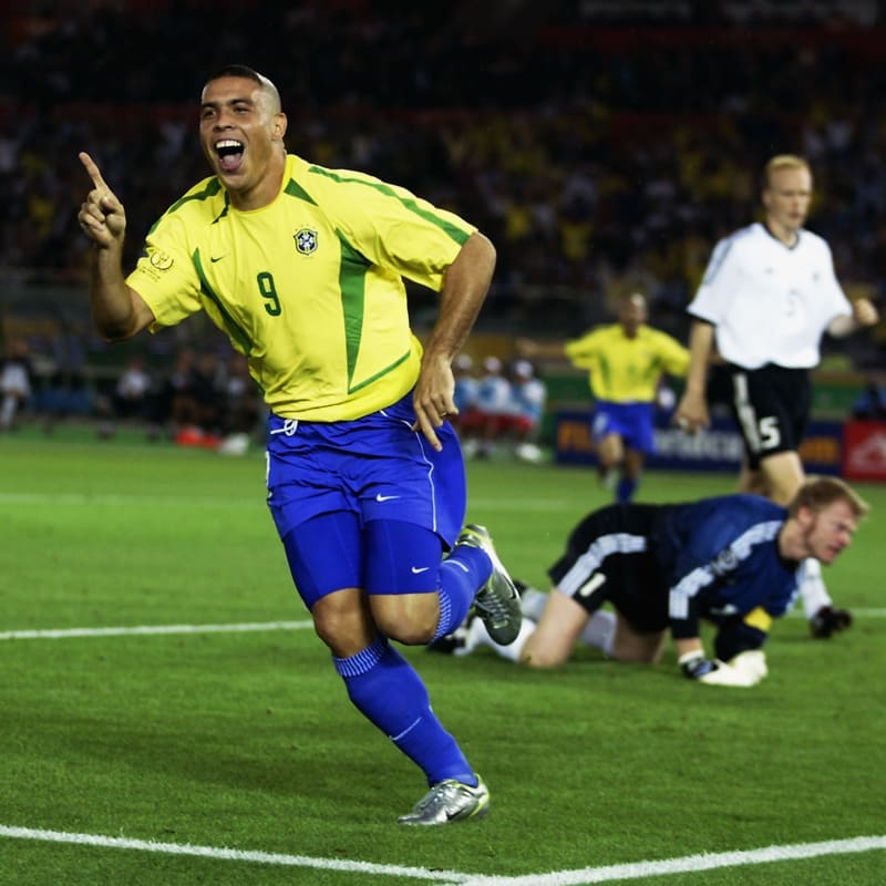 TempoKit's tweet photo. BRAZIL #WORLDCUP02 HOME AND GOALKEEPER!
#NIKE #CBF #eFootballPES2020 #KITFANTASY #KITPES #BESTKITPES https://t.co/wXs3LUGRo2