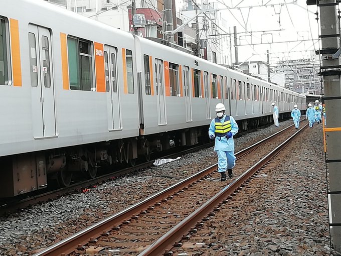 東武東上線 東武練馬駅で人身事故 現地の画像まとめ バキバキって音して止まった まとめダネ 東武東上線 東武練馬駅で人身事故 現地の画像まとめ バキバキって音して止まった まとめダネ